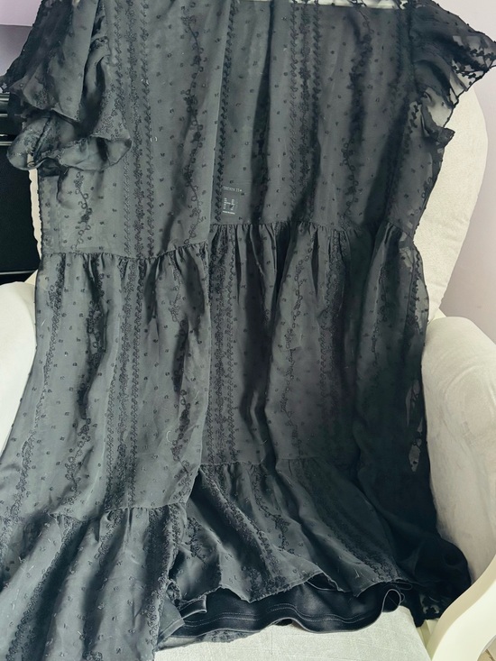 Forever 21 Dresses & Skirts - NWT Forever 21 plus! Black Sheer short sleeve Dress with black slip under
